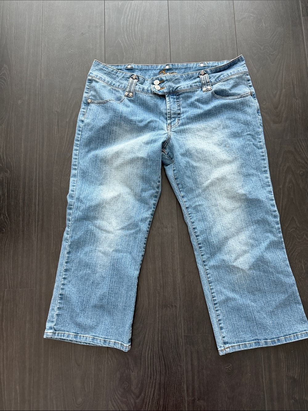 Bongo - Light Blue Women’s Capri Denim